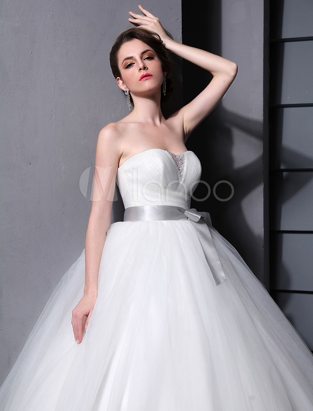 White Ball Gown Sweetheart Neck Bow Sash Tulle Bridal Wedding Dress