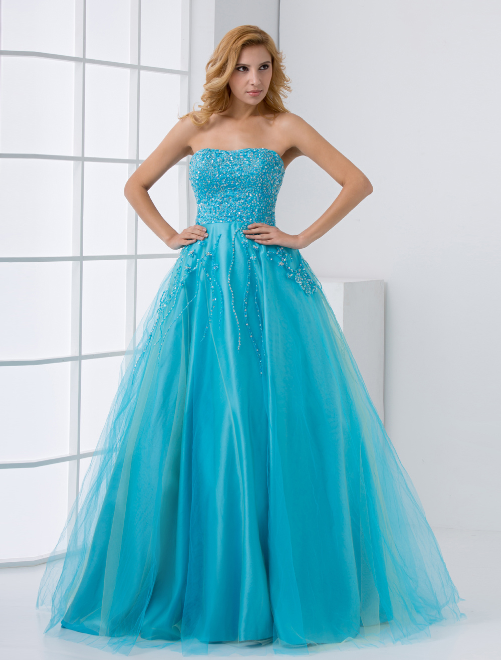 Robe De Bal Princesse Bleue En Filet Encolure Coeur Milanoo