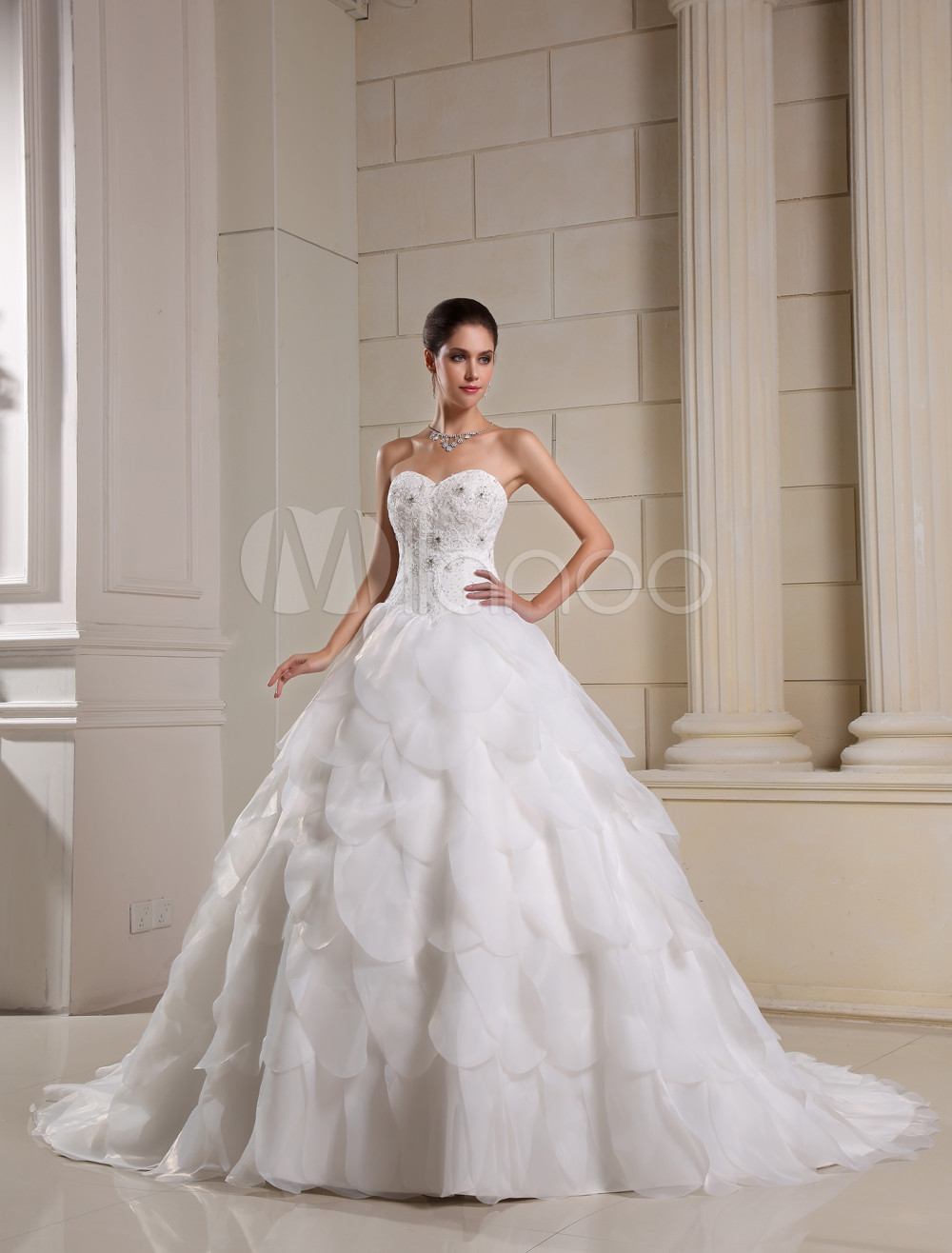 Ivory Ball Gown Strapless Tiered Brides Wedding Dress With Sweetheart