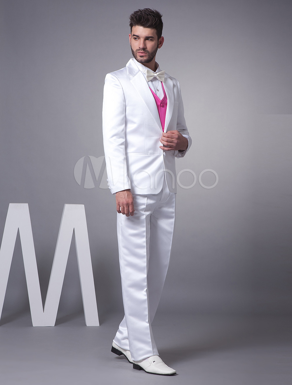 can a groom wear a white tux