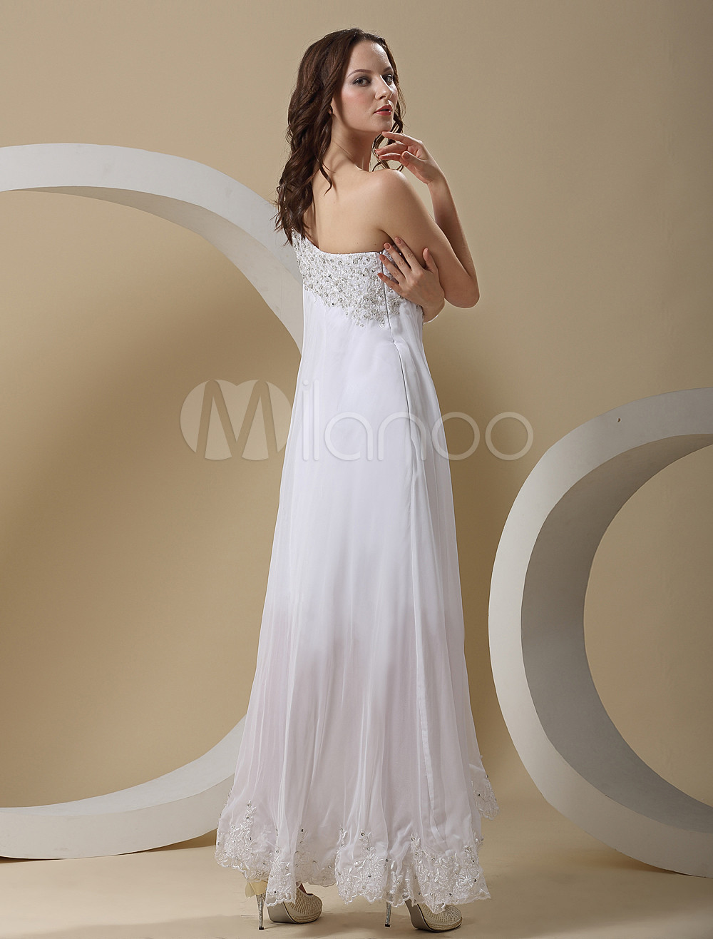net lace gown