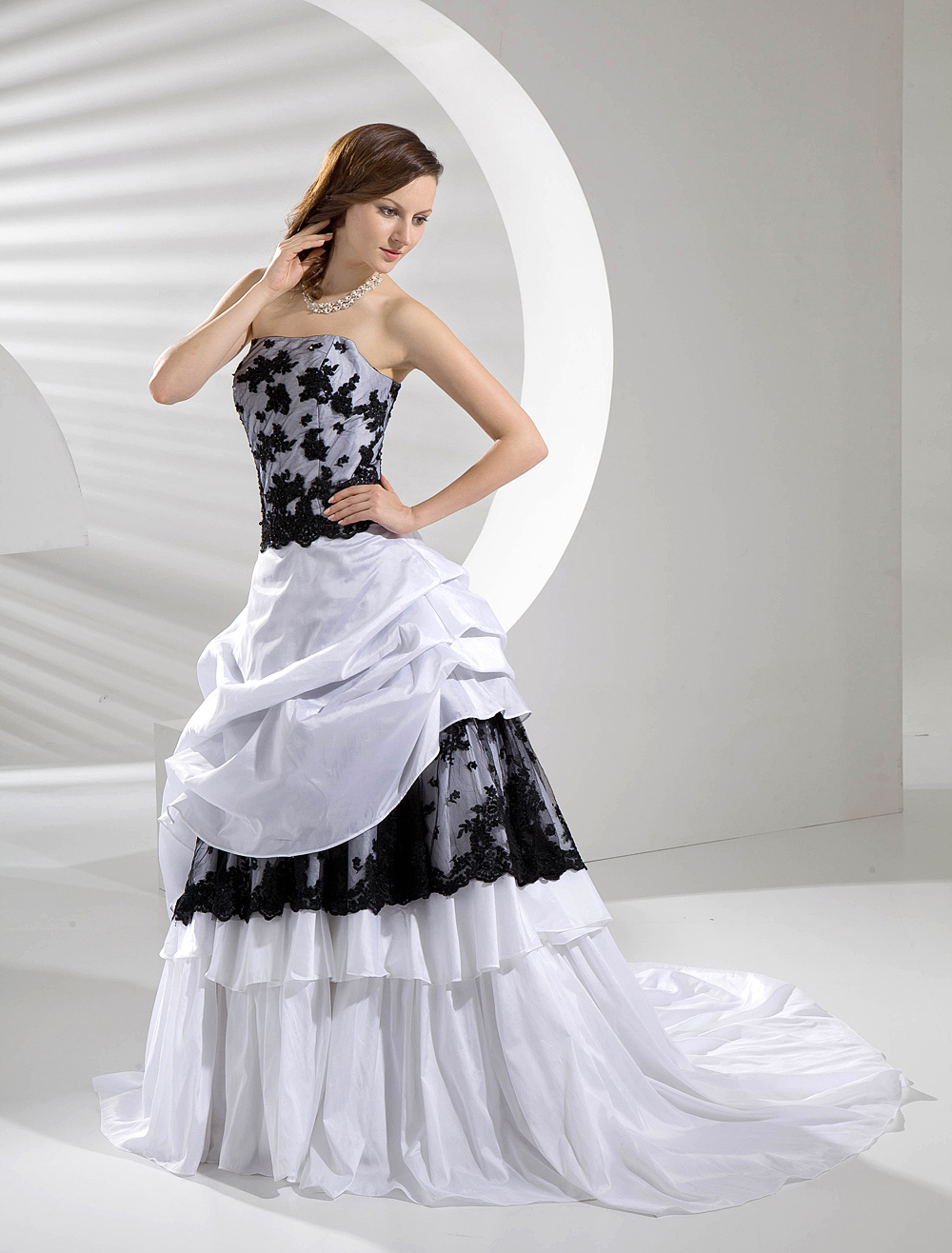 Gorgeous Strapless Taffeta Ball Gown - Milanoo.com