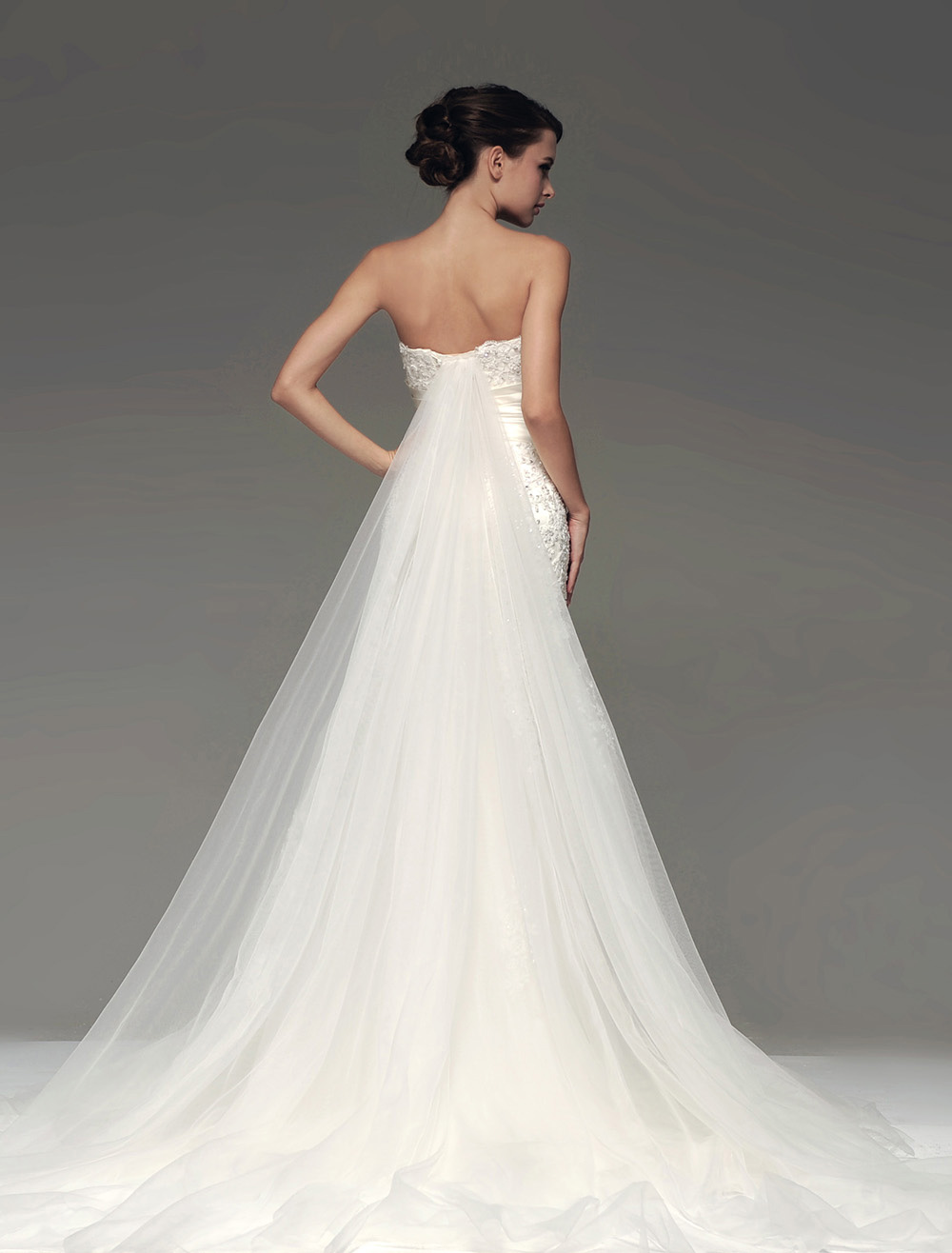 ivory mermaid wedding gown