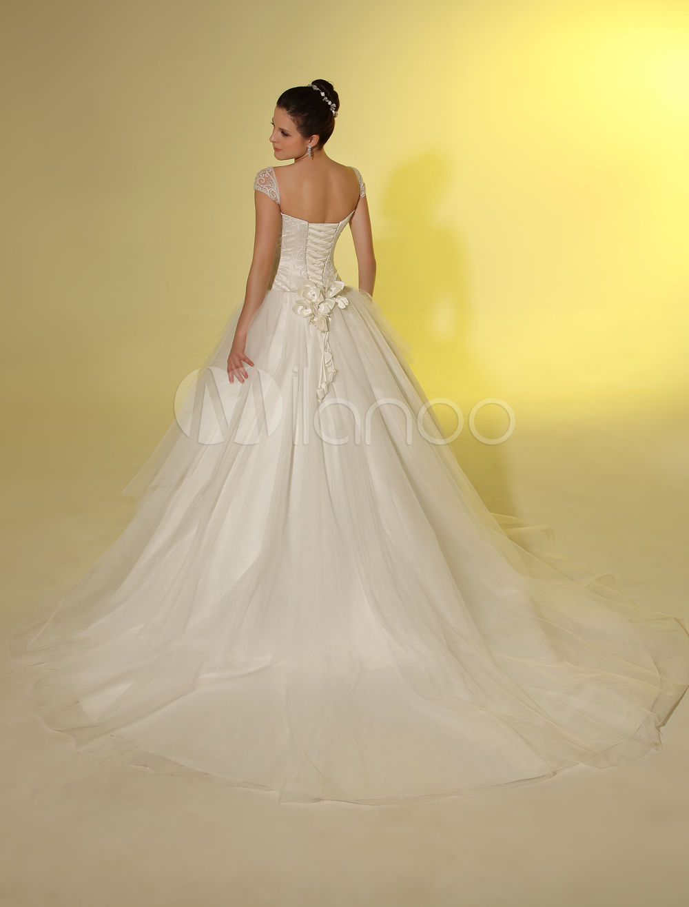 Ivory A-line Sweetheart Neck Flower Sequin Bridal Wedding Gown ...