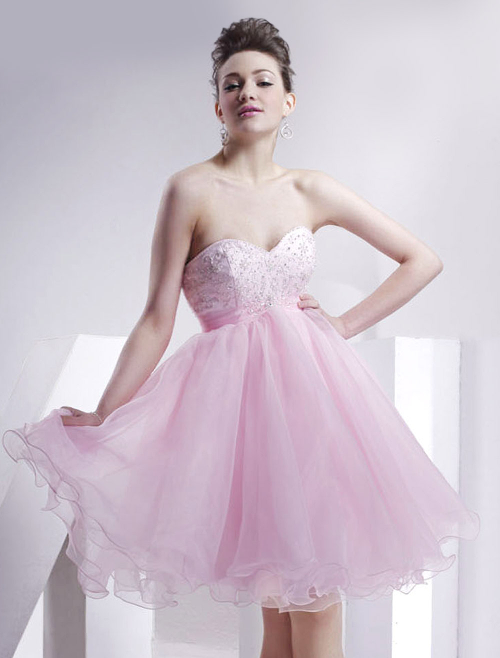 Short Pink Homecoming Dress With Sweetheart Neckline 