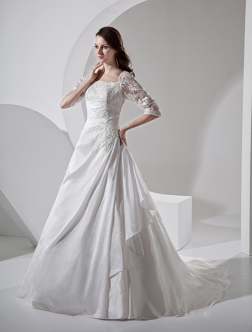 Court Train Ivory Bridal Wedding Dress with Square Neck - Milanoo.com