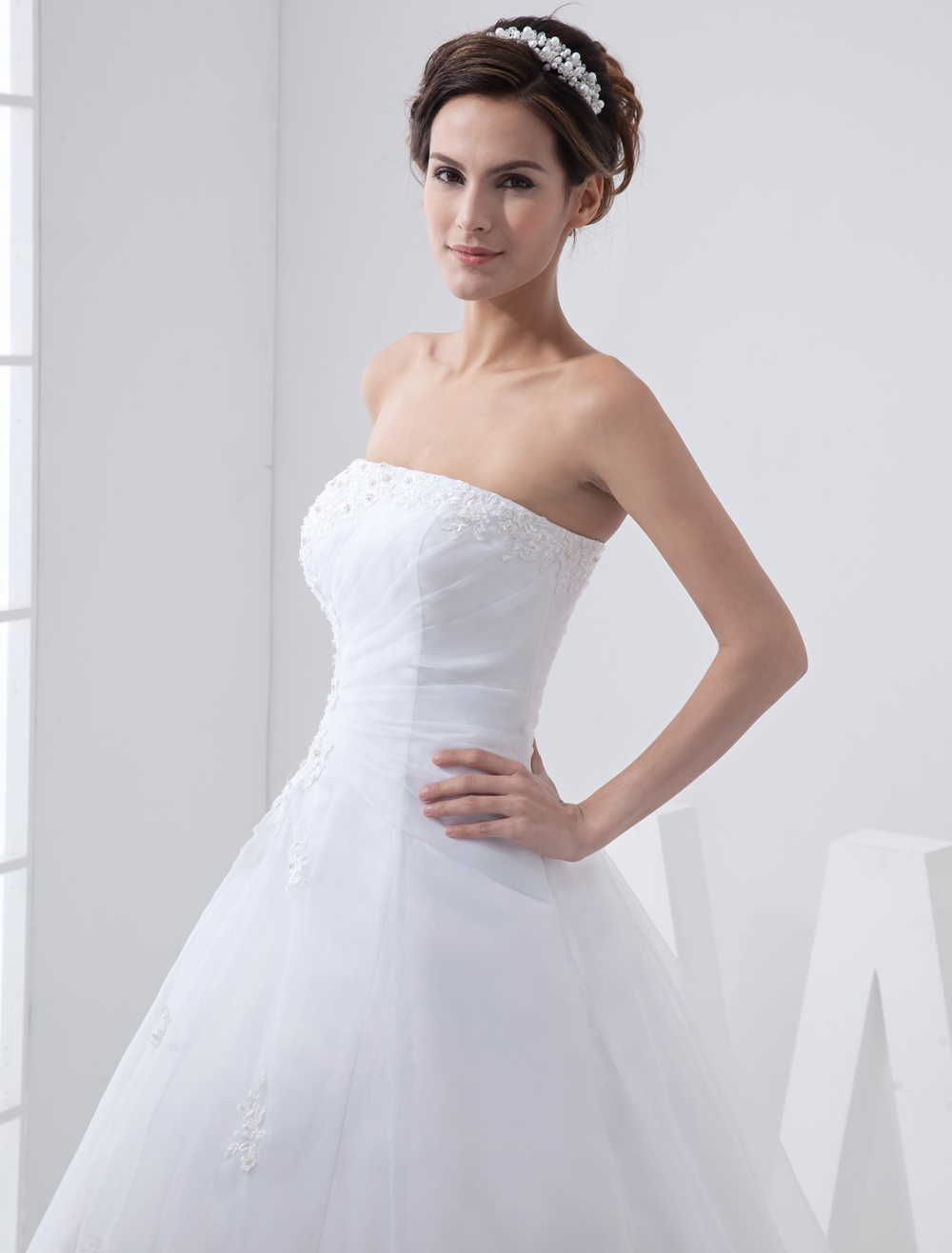 White Satin Wedding Dress Lace Strapless Beading Bridal Dress With ...