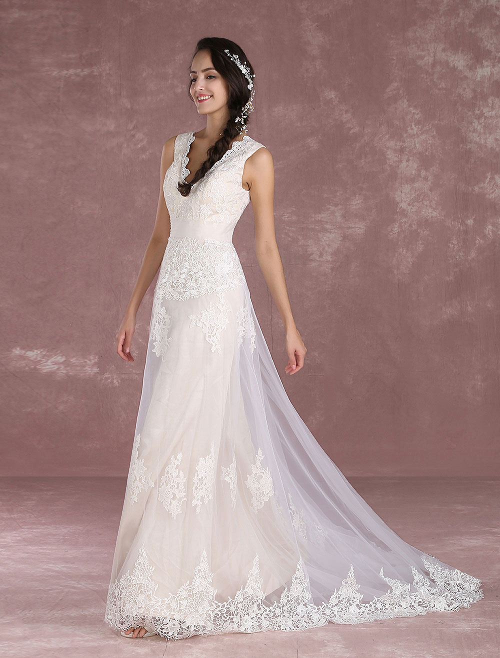 Robe de Mari?�e Boh?�me Champagne Plage Robe de mari?�e dentelle applique Col V sans manches avec 