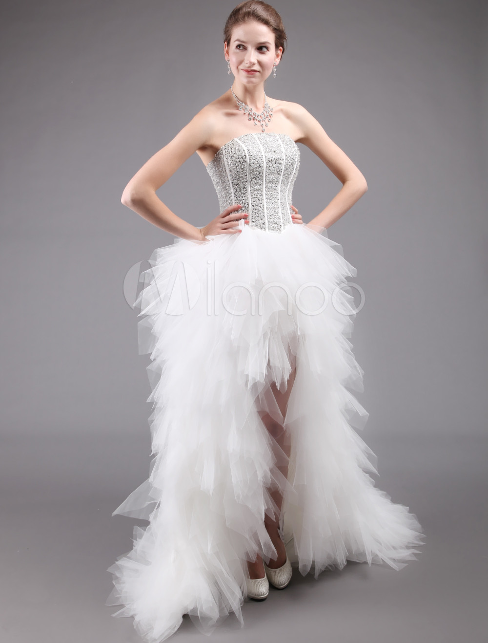 Robe de mariée en tulle bustier taille ajustée avec paillettes