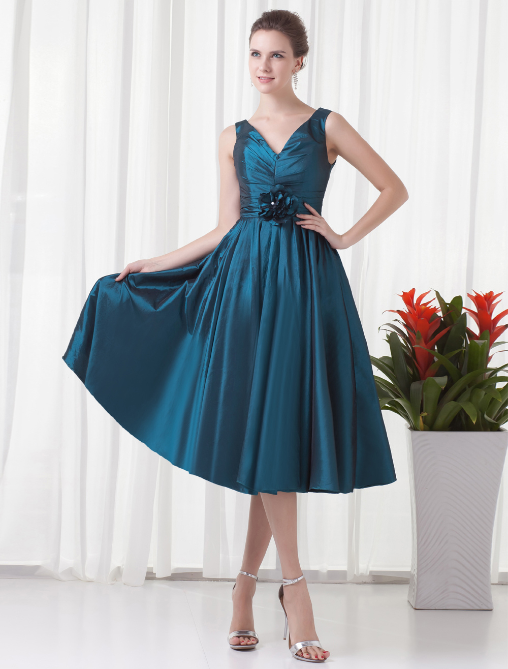 Short Bridesmaid Dress Ink Blue V Neck Sleeveless Taffeta Waist Flower ...