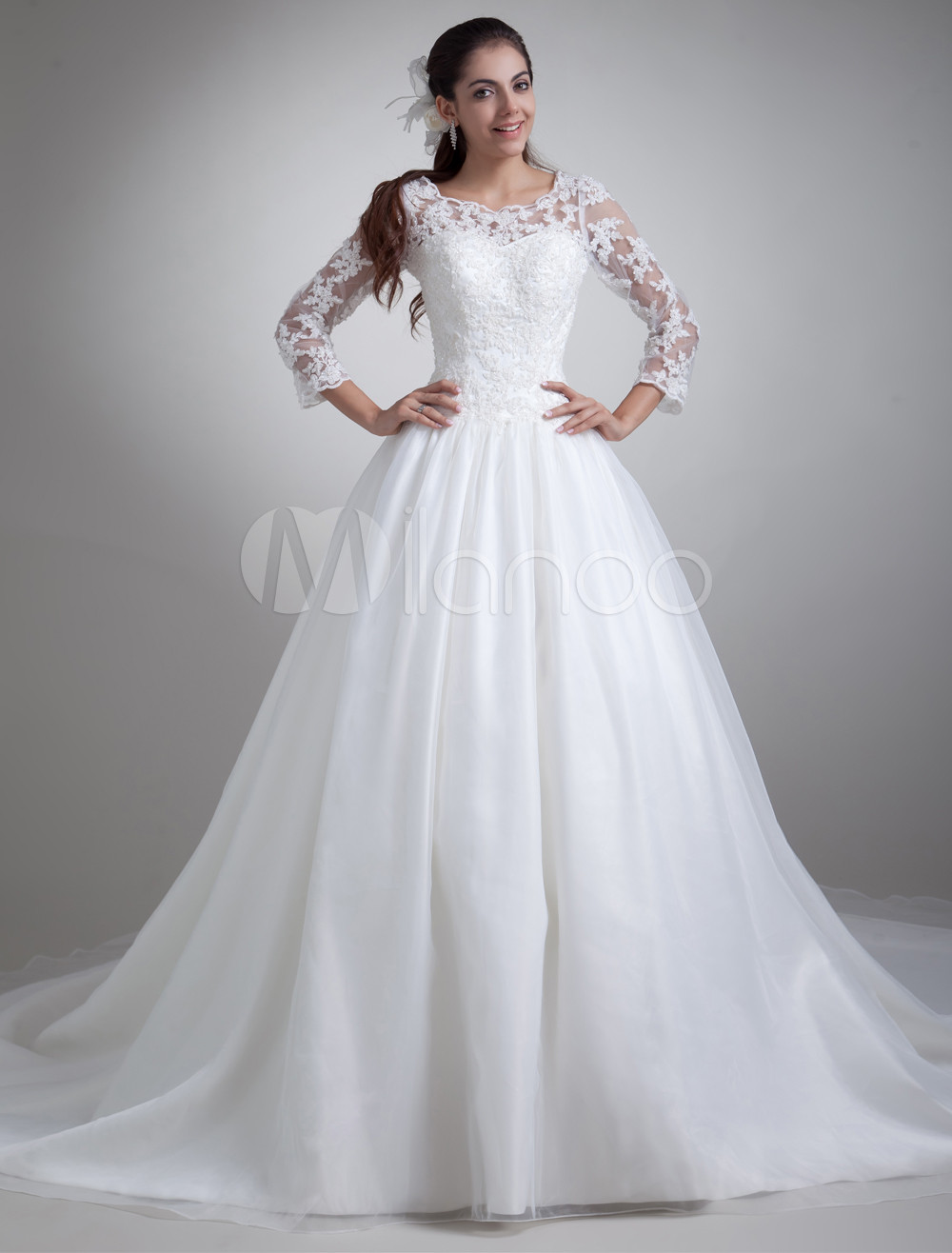Two-piece White Wedding Dress With Round Neck And Elegant