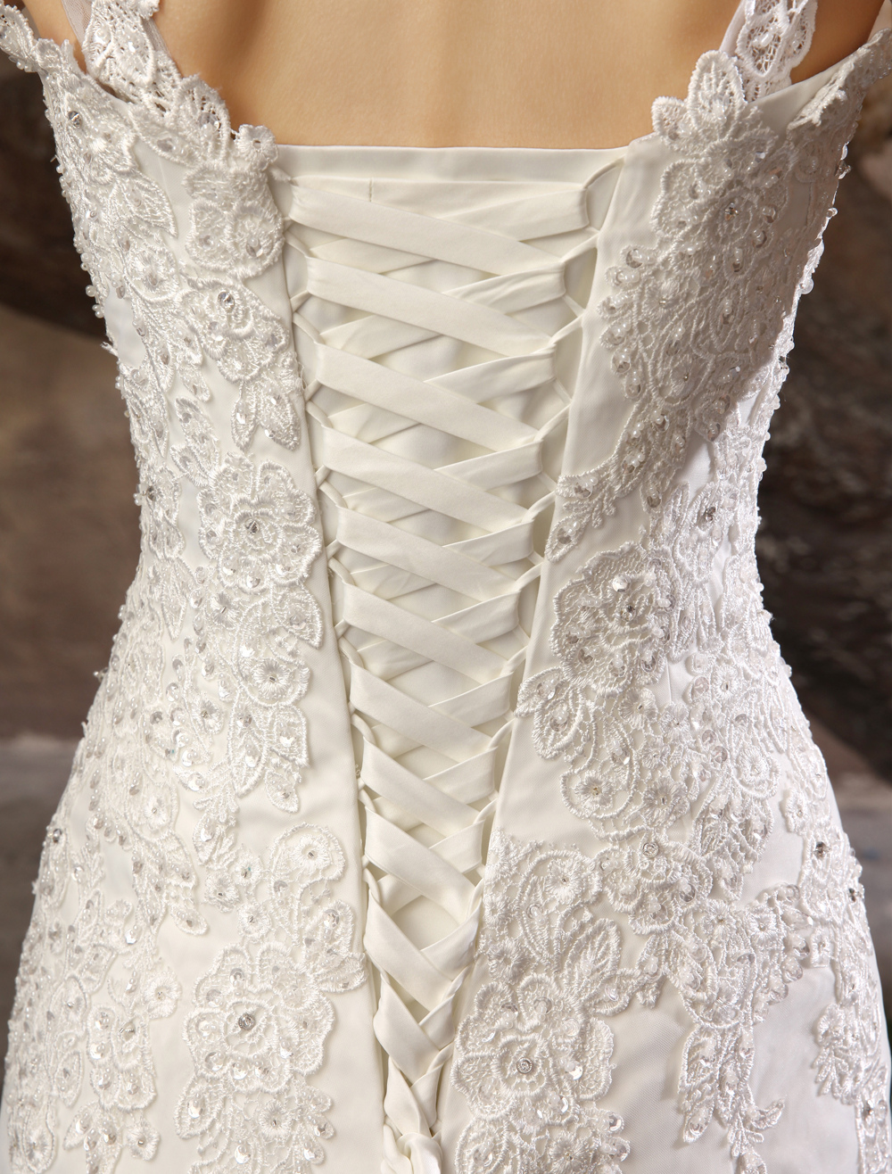 Chapel Train Ivory Applique Tulle Wedding Dress For Bride - Milanoo.com