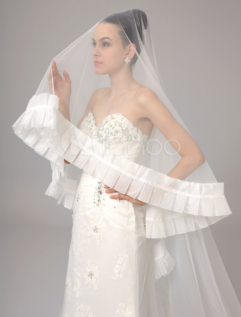 Ivory Tulle Waterfall Wedding Bride's Cathedral Veil - Milanoo.com
