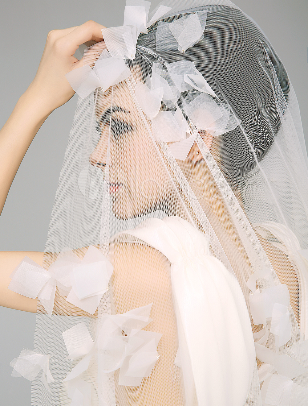 Ivory Tulle Waterfall Cut Edge Flower Wedding Chapel Veil - Milanoo.com