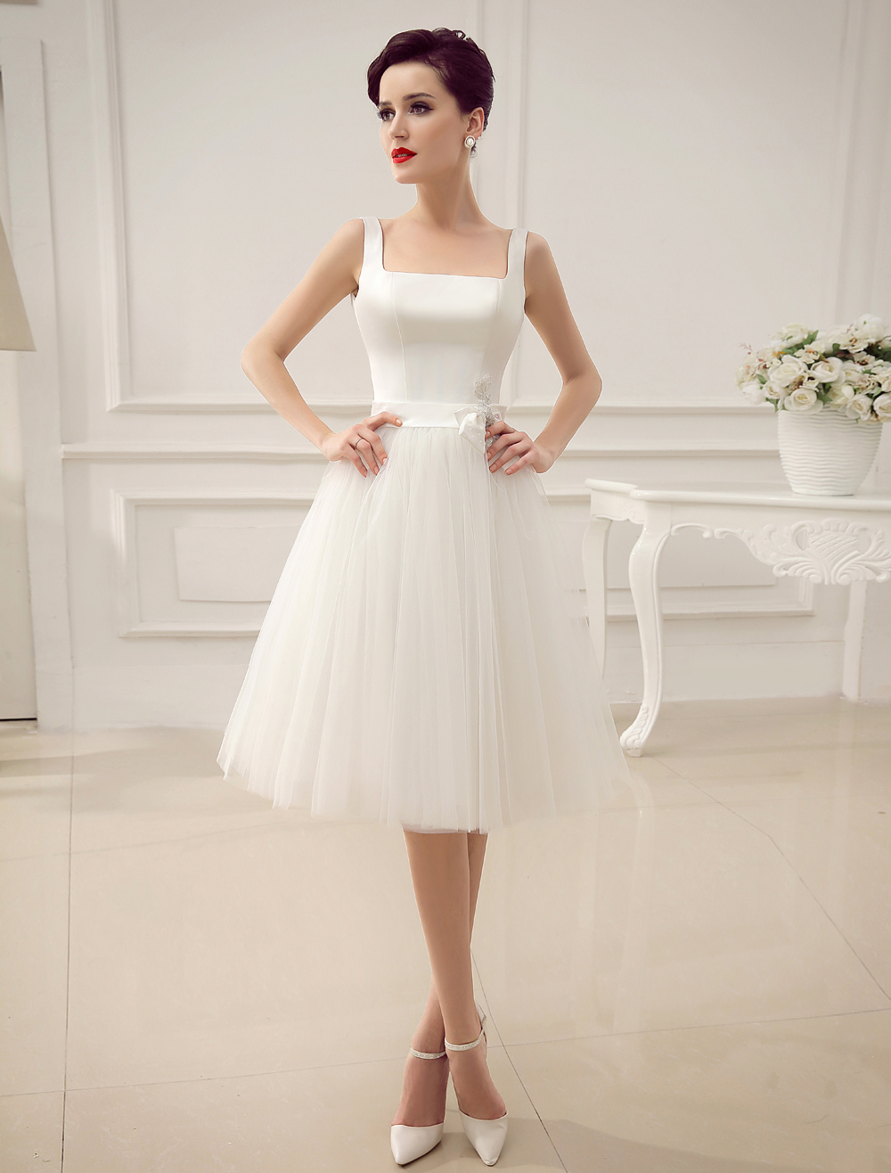 fitted-square-neckline-wedding-dress-square-neckline-wedding-dress-fitted-wedding-dress