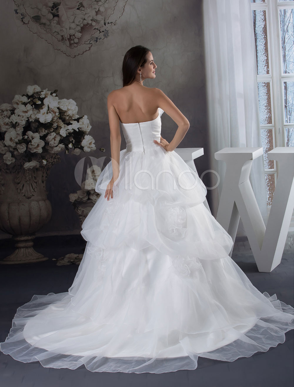 Rückenfreie Hochzeitskleid trägerlos Blume Applique Organza a-Linie ...