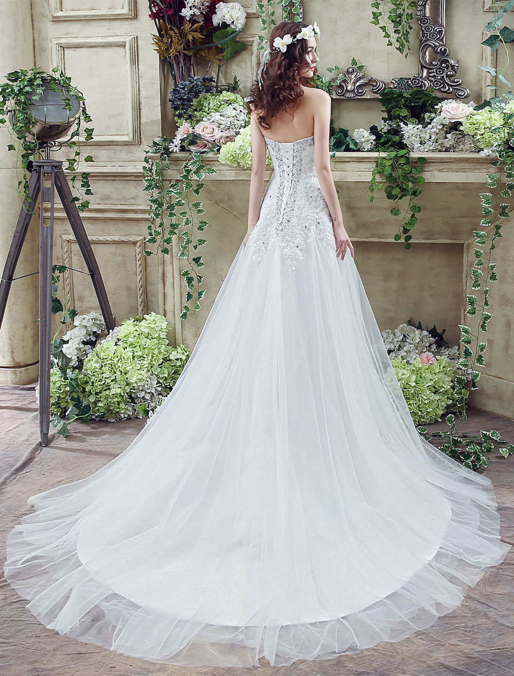 Tulle Wedding Dress Lace Beading Bridal Gown Strapless Sweetheart Chapel Train A Line Backless 3088