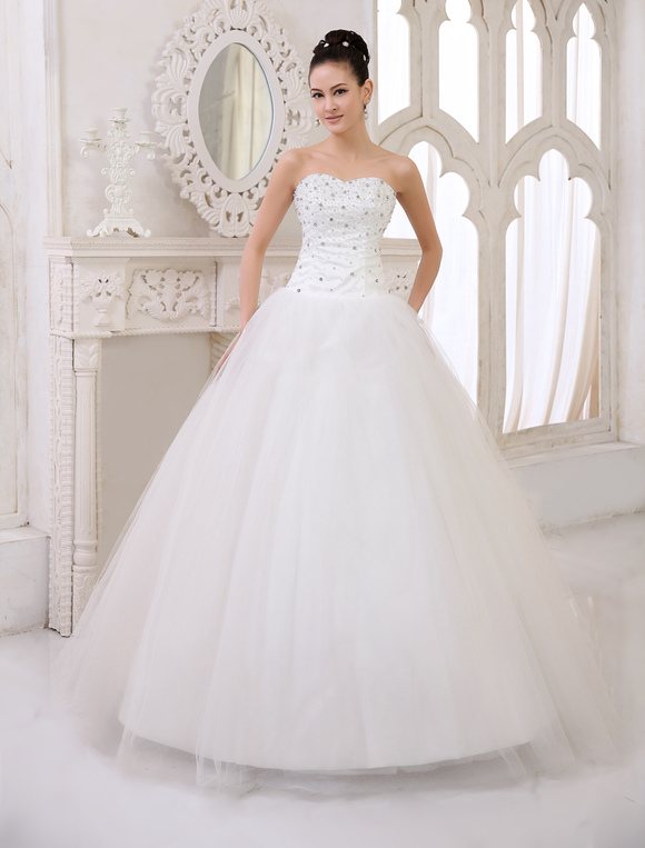 Classic Floor Length Ivory Brides Wedding Dress With Ball Gown