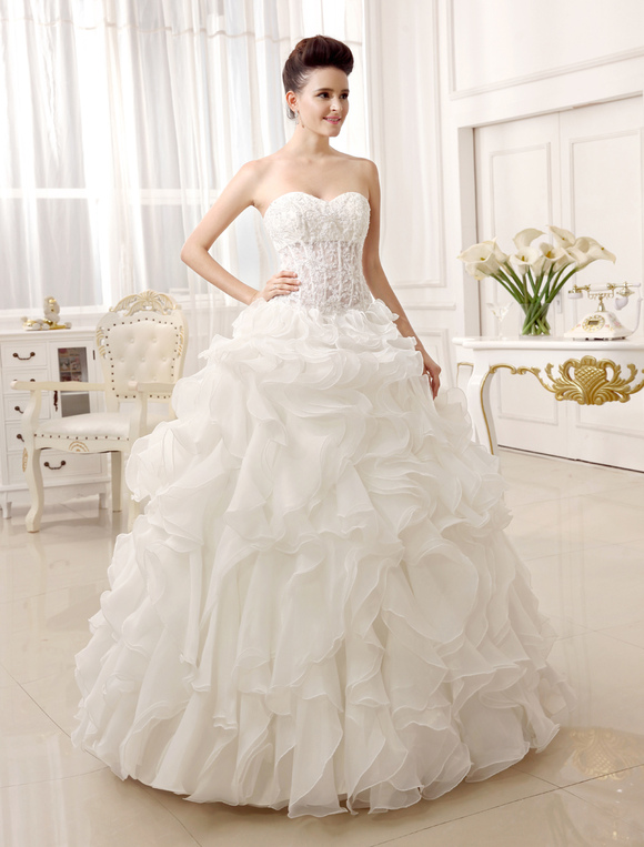 Floor-Length Ivory Bridal Wedding Gown with Ball Gown Neck Ruffles ...