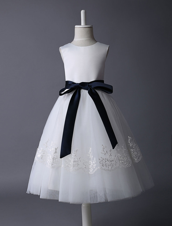 Boda Vestidos de banquete | Vestido de niña de flores de tul de marfil con apliques de encaje y faja azul - DA72988
