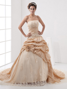  Duchesse-Linie Brautkleid aus mit trägerlosem Design und Falten und Kapelle-Schleppe in Champagnerfarbe