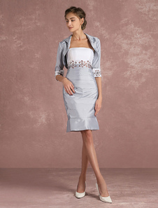 Vestito per la madre della sposa a colonna argento a pieghe al ginocchio senza spalline mezze maniche zip in taffetà 