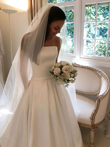 Vintage Wedding Dresses 2023 Satin Strapless A Line Floor Length Classic Bridal Gown With Train