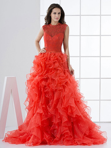 Brautkleid aus Organza mit Schleppe in Rot