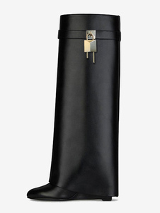 Damen-Stiefel mit weitem Schaft und Keilabsatz, schwarze kniehohe Stiefel mit spitzer Zehenpartie und Metalldetails