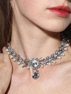 Collana con bordo a collo di perle d'imitazione di diamanti