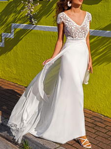 Ivory Boho Wedding Dress 2023 Lace A-Line With Train Backless Short Sleeves V-Neck Wedding Dresses