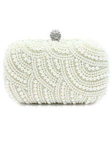 Bolso de noche de negro brillante con cuentas 