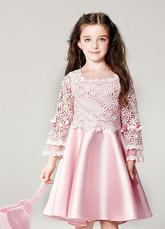 Robe Bohème belle de cortège enfant en dentelle rose clair col rond avec fleur sans bretelles