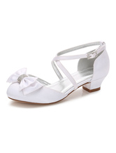 Sapatas de menina de flor branca Sapatos dedo do pé redondo 2024 com strass Bow Criss Cross sapatos de festa