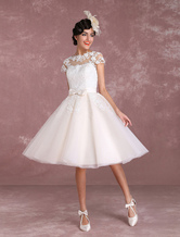 Brautkleider Vintage Organza A-Linie- mit Bateau-Kragen Hochzeitskleid Vintage Elfenbeinfarbe knielang natürliche Taillenlinie Knöpfe Kurzarm