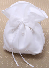 Bolso precioso de color blanco para novias
