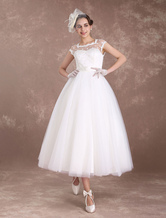 Brautkleider Vintage Tüll A-Linie- Designender Ausschnitt Hochzeitskleid Vintage Elfenbeinfarbe wadenlang natürliche Taillenlinie Knöpfe