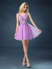 Cute Prom Dresses Short Tutu Lilac Graduation Dress Flowers Applique V Neck Mini Party Dress