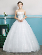 プリンセス舞踏会用ウェディングドレス　2024　肩つりひもなし　チュール　アイボリー　ビーズ飾り　裾が床に着く結婚式ドレス