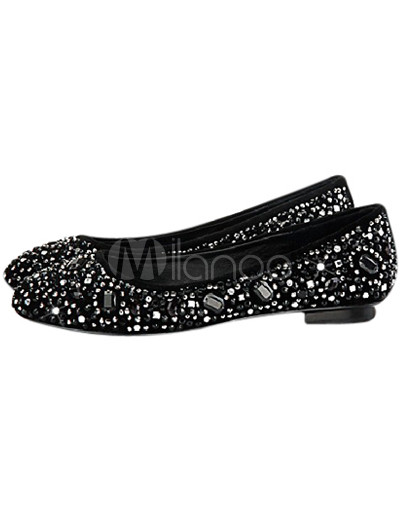 black flat pointed toe shoes