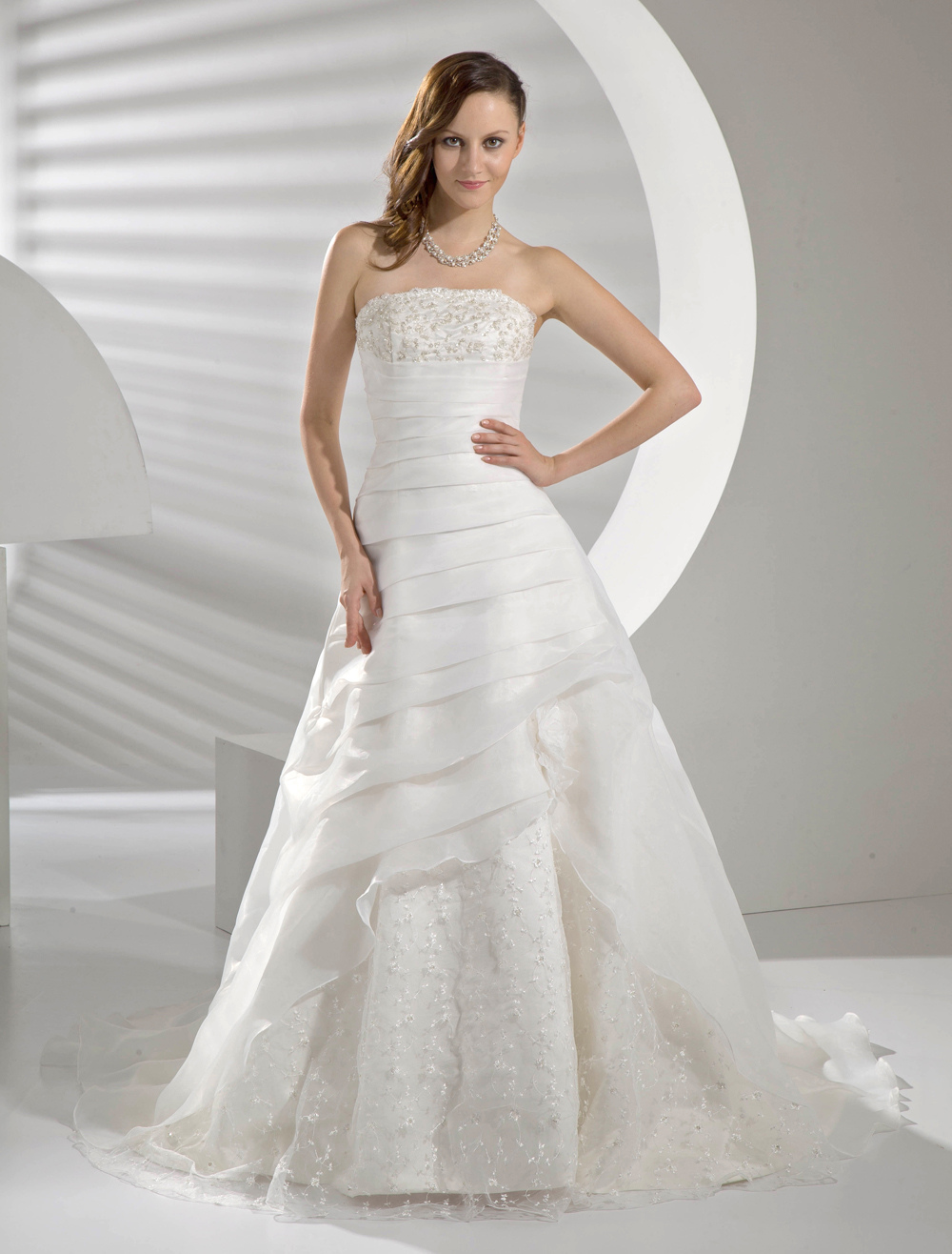 Ivory Ball Gown Strapless Satin Wedding Dress - Milanoo.com