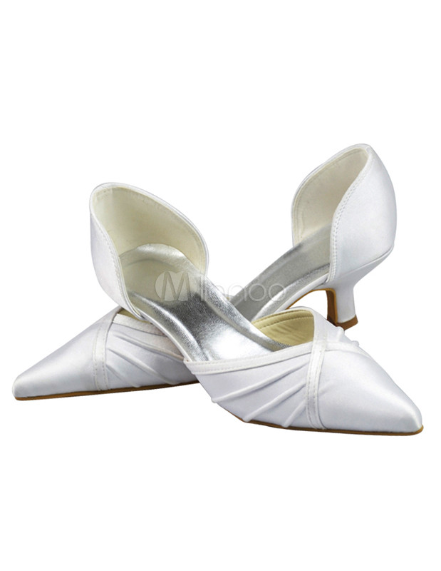 pointed bridal shoes