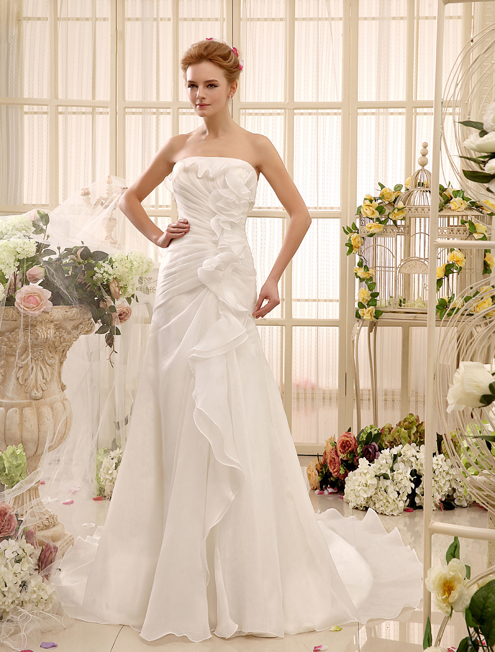 Ruched Chapel Train Ivory Brides Wedding Dress with Sheath Strapless