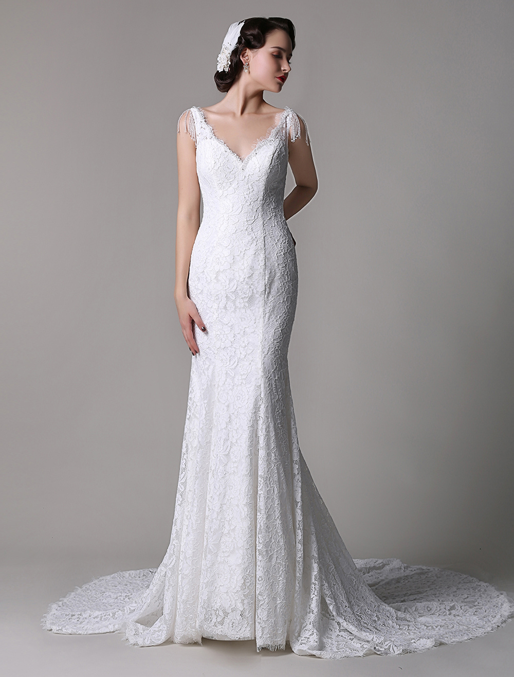 Vintage Elegant Lace V-Neck Mermaid Bridal Gown With Beaded Fringe ...