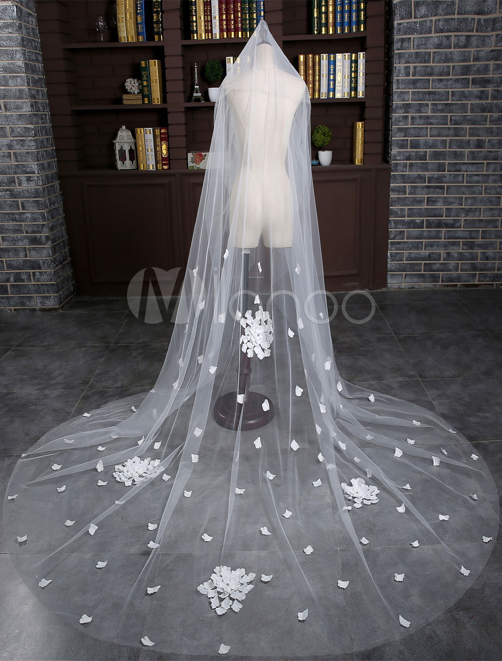 cream cathedral veil