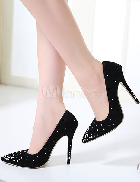 scarpin preto com pedras