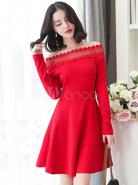 vestido vermelho com manga longa