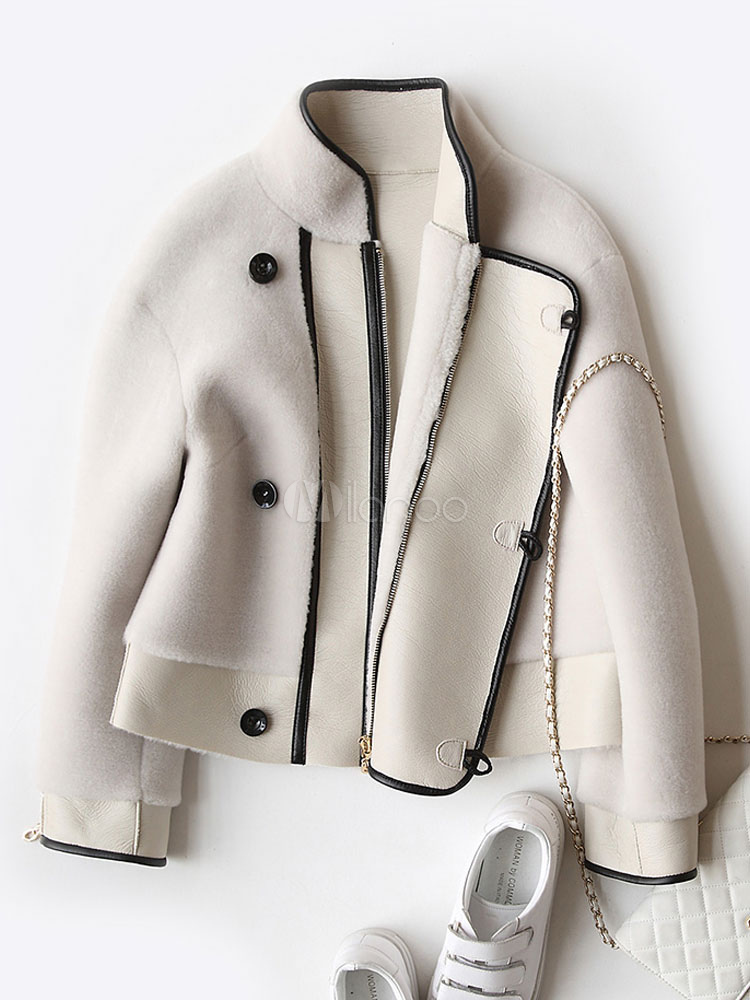 casaco de lã curto feminino