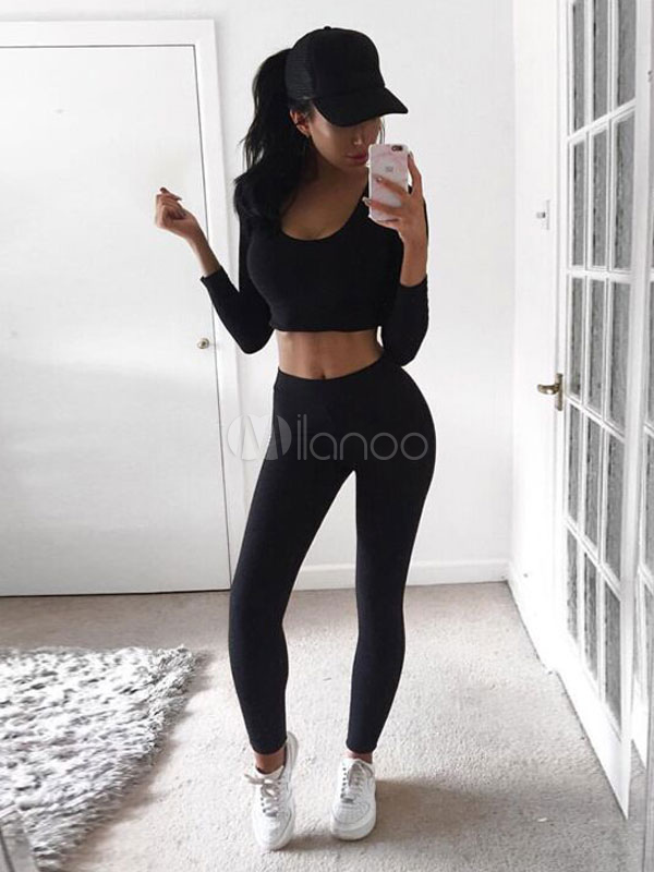 crop top with skinny tight pants