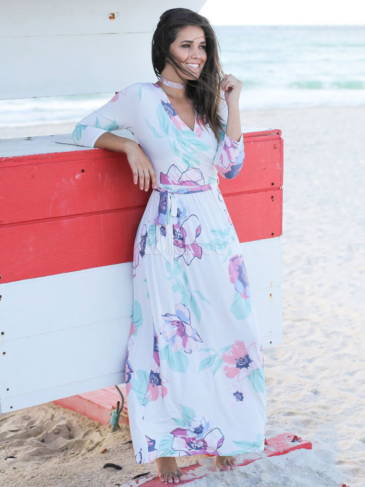  Robe  maxi blanche  fleurs et col V Robe  trois  quarts   